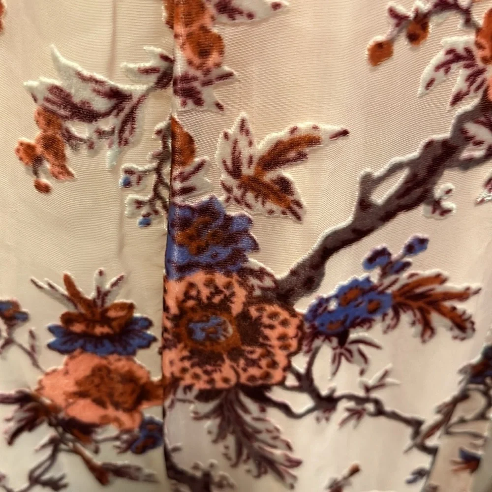 Willow & Clay floral velvet dress. Size XL. New without tags. - Picture 3 of 4